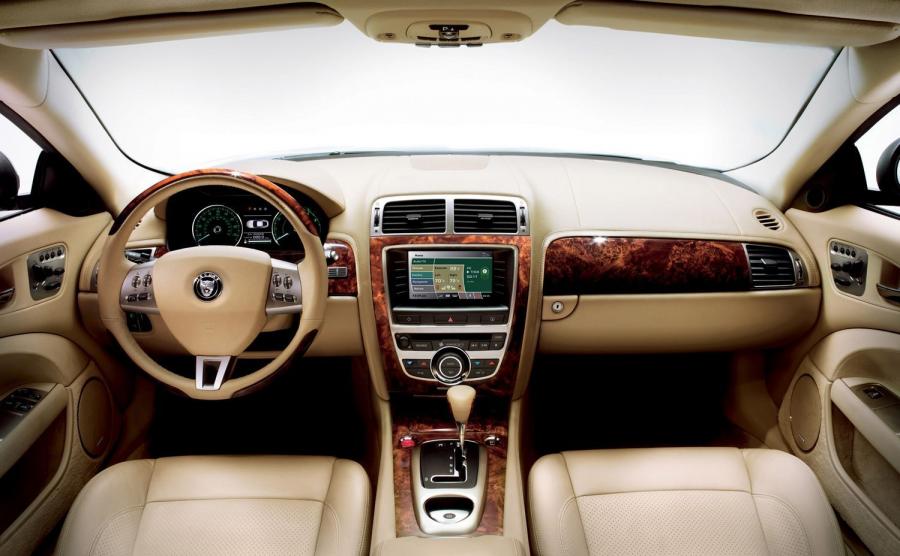  Jaguar XK 2005 года  (фото 23 из 28)